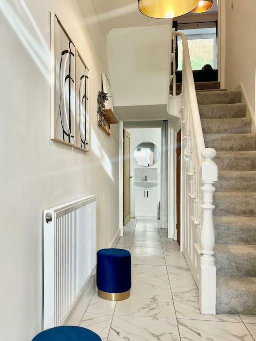 Cozy & Spacious 3-Bedroom Home By Tailored Accommodation Swansea Luaran gambar